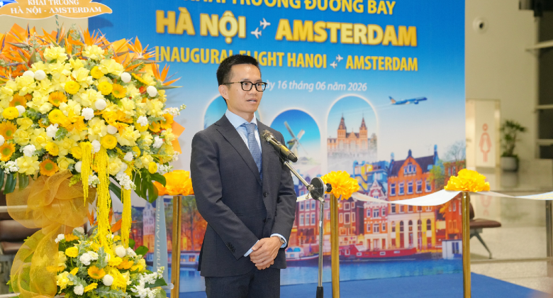 Vietnam Airlines to Amsterdam